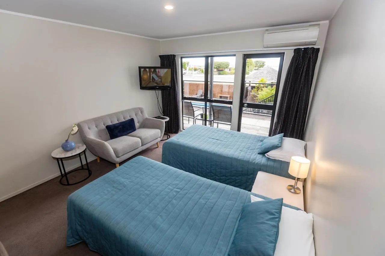 Le Chalet Suisse Motel Taupo