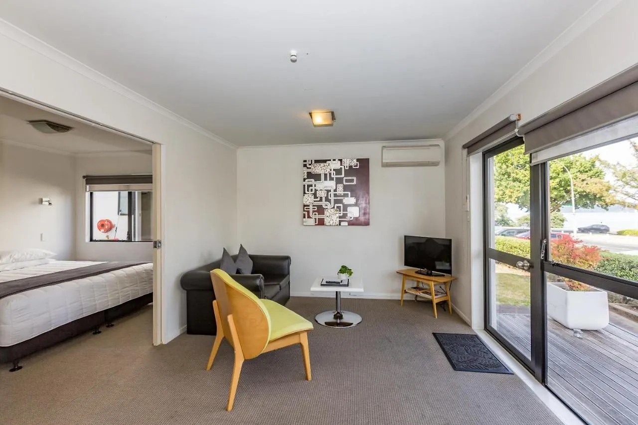 Le Chalet Suisse Motel Taupo