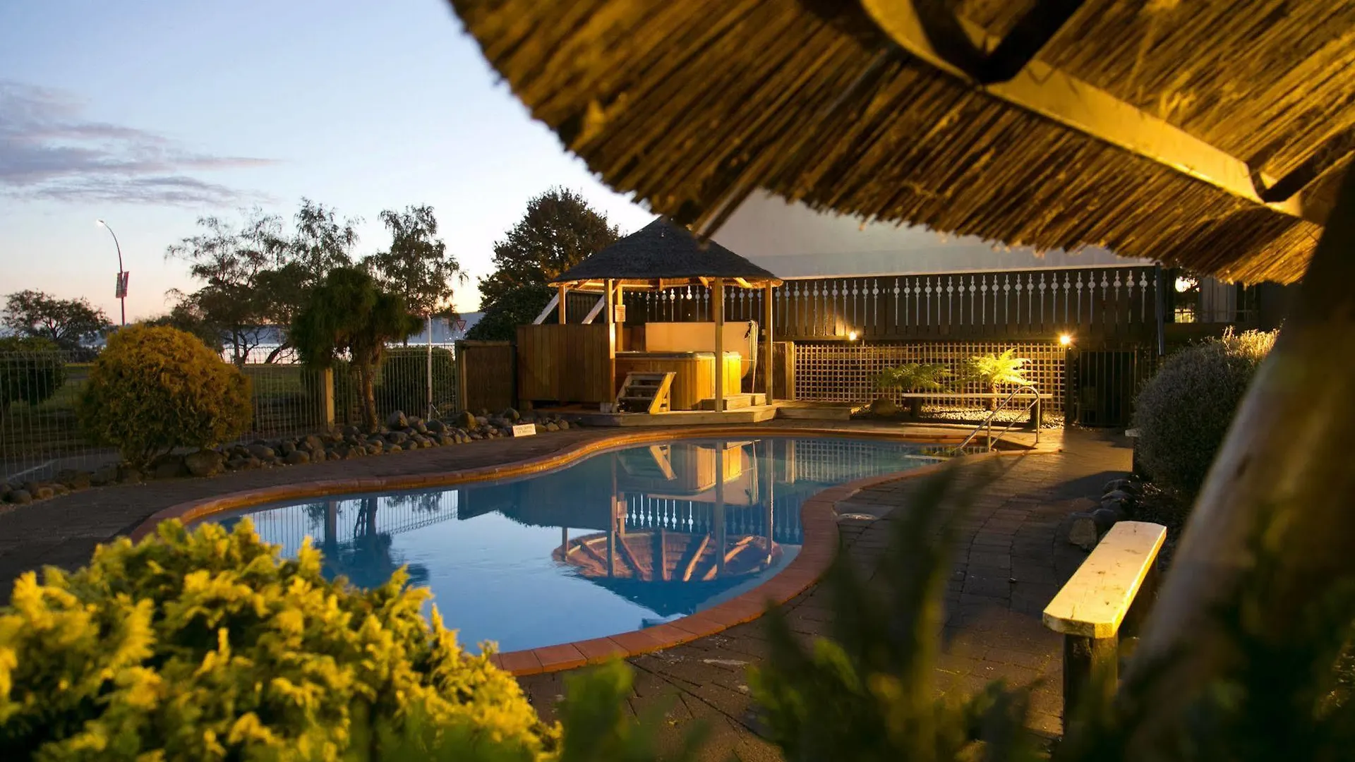 Le Chalet Suisse Motel Taupo
